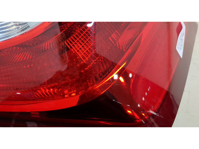 Задний фонарь          