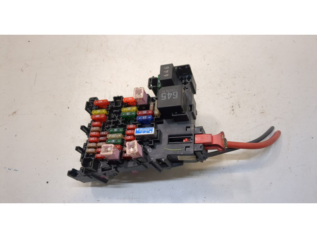 Блок предохранителей  Skoda Karoq 2017-         