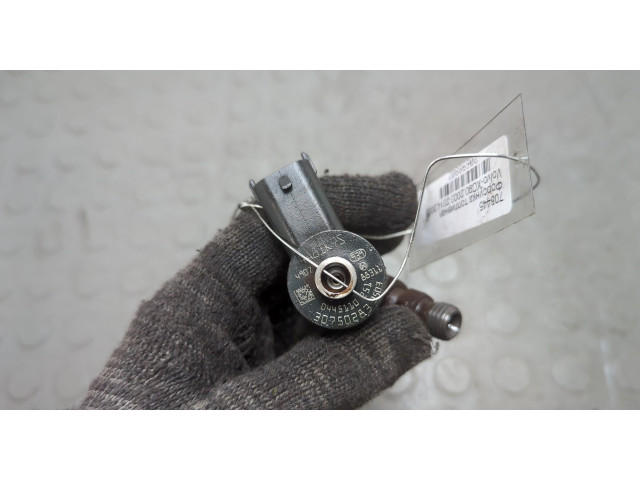 Форсунка топливная  Volvo XC90 2002-2014    0445110251     