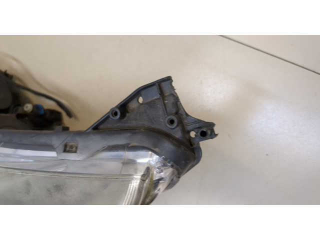 Фара передняя Peugeot 5008 2009-2016 левая