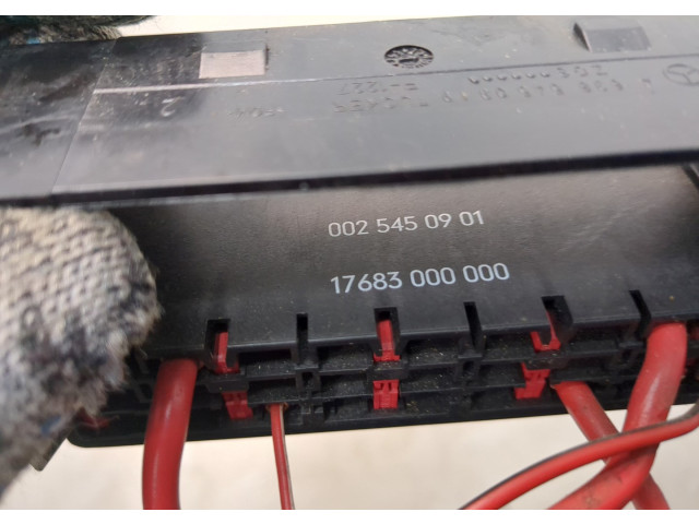 Блок предохранителей Volkswagen Crafter 2006-2016 0025450901