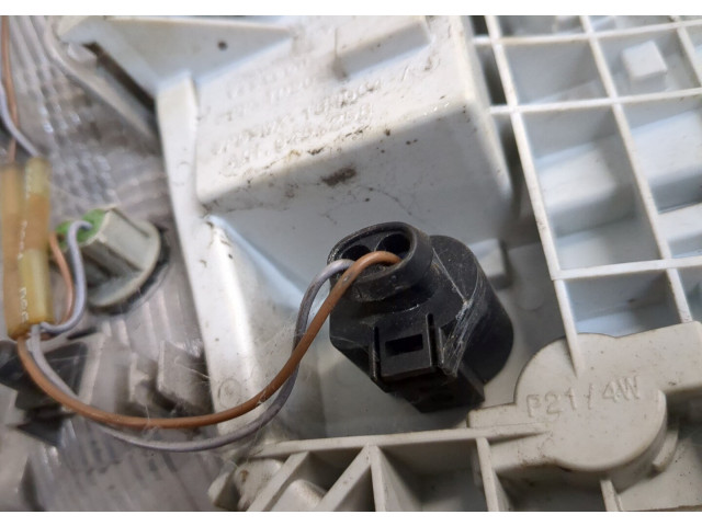 Задний фонарь 5JH945112 Skoda Rapid