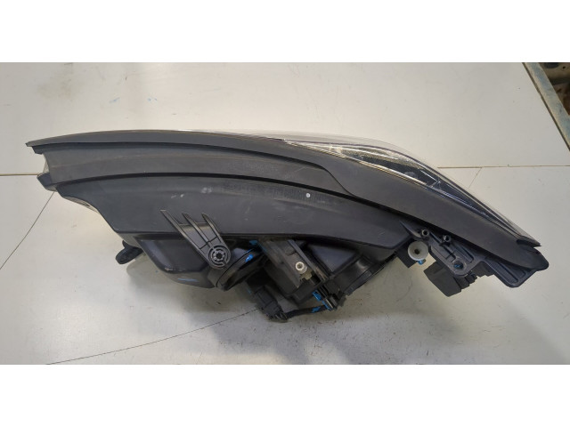 Фара передняя  Opel Mokka 2016-2019 правая 