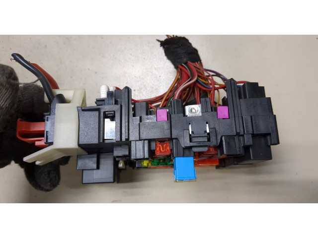 Блок предохранителей Volkswagen Jetta 7 2018-