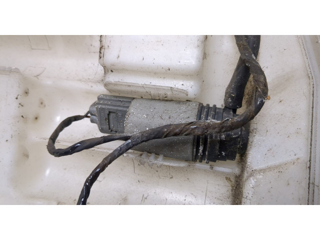 Бачок омывателя BMW 3 E90, E91, E92, E93 2005-2012