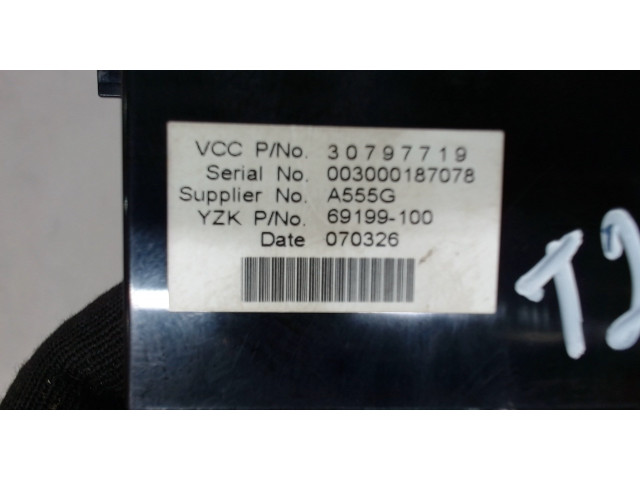 Дисплей бортового компьютера  Volvo V50 2007-2012 30797719        