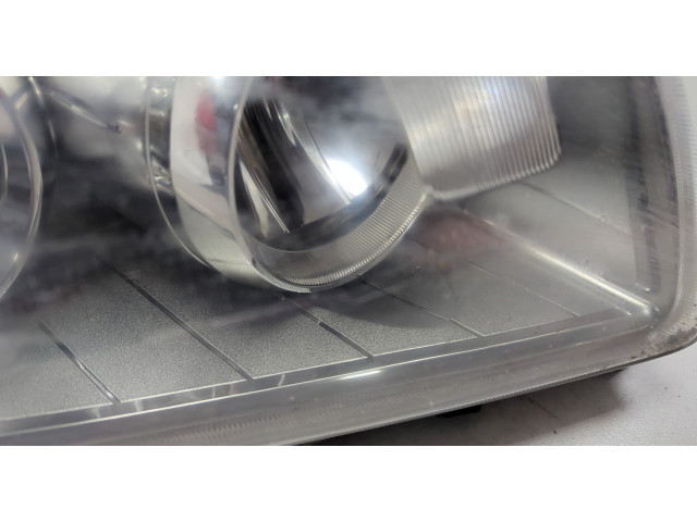 Фара передняя  Toyota Avensis 2 2003-2008 правая 