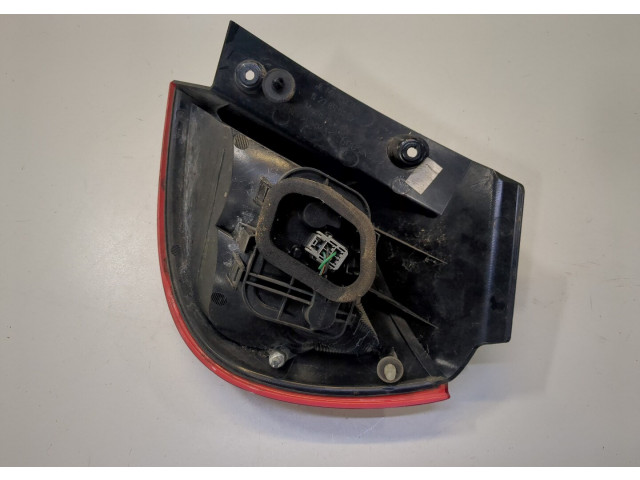 Задний фонарь MN186267 Mitsubishi Colt 2004-2008