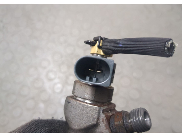 Форсунка топливная  Skoda Octavia (A7) 2013-2023    04L130277AE, 0445110471     