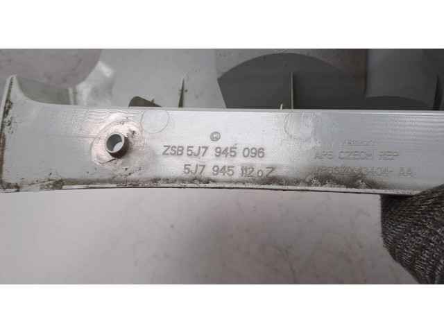 Задний фонарь     5J7945112     