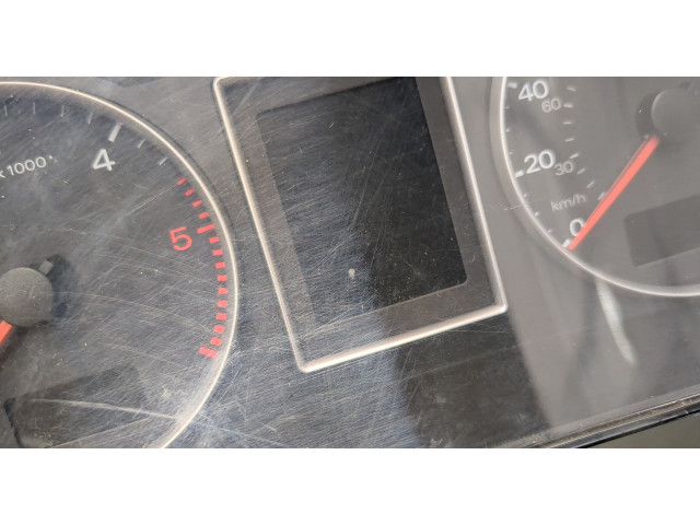 Панель приборов Audi A4 (B7) 2004-2009 8E0920950Q