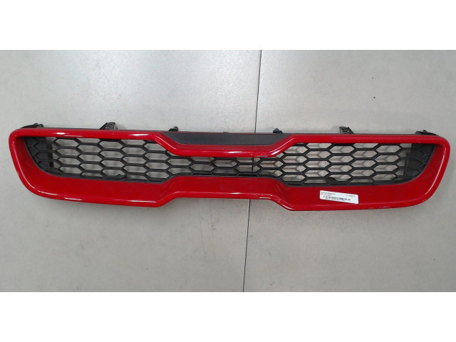 Решетка радиатора  KIA Soul 2008-2014          1.6 