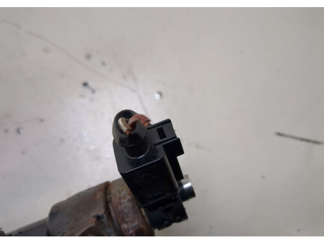 Форсунка топливная  Skoda Octavia (A7) 2013-2023    0445110477     