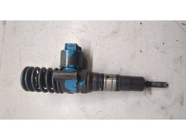 Форсунка топливная Mitsubishi Lancer 10 2007-2017 MN980235