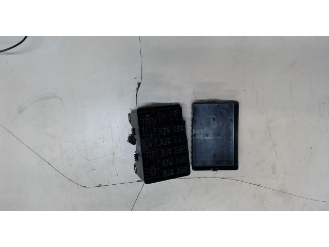Блок предохранителей SsangYong Rexton 2001-2007 8210608770 3.2
