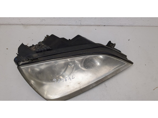 Фара передняя  KIA Sorento 2002-2009 правая 