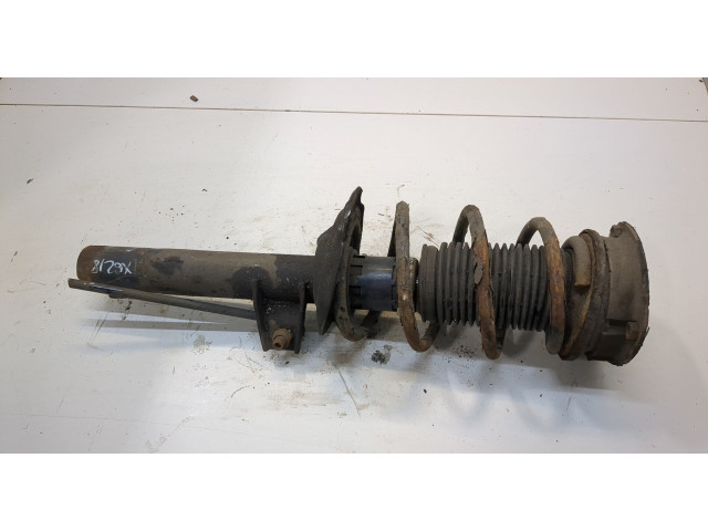 Стойка амортизатора Skoda Octavia (A7) 2013-2017 5Q0413023FJ, 5Q0411105GJ