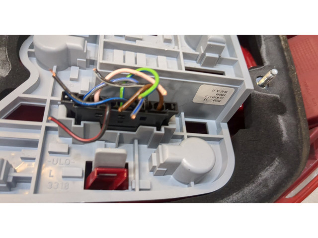 Задний фонарь 2048200164L