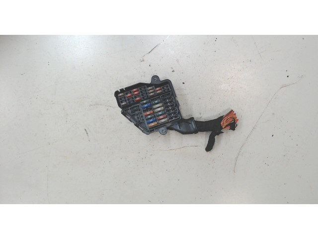 Блок предохранителей Audi A4 (B7) 2005-2007 8D2941824