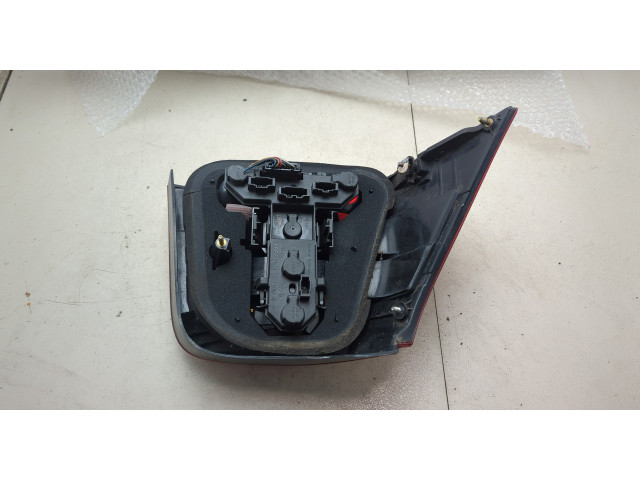 Задний фонарь          