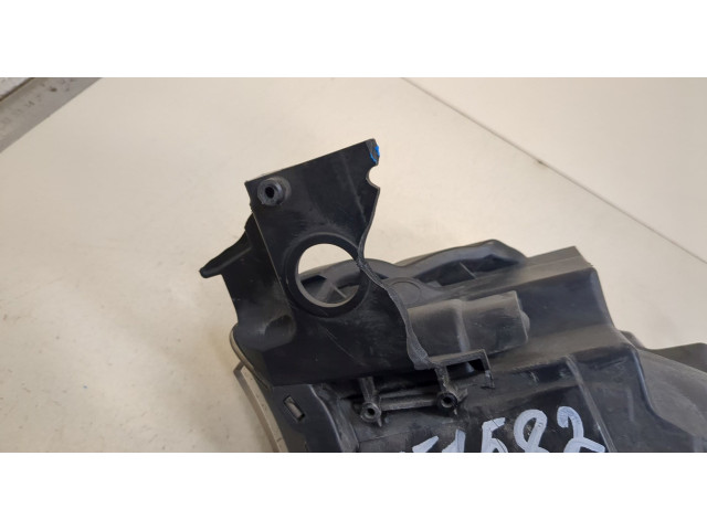 Фара передняя Mitsubishi Outlander 2012-2021 правая