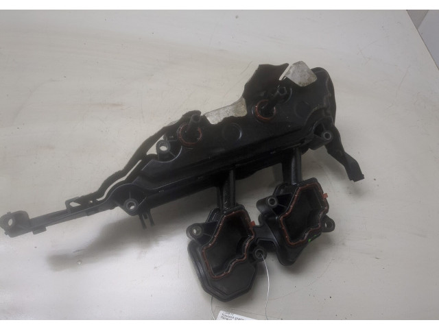 Клапанная крышка двигателя ДВС  Renault Trafic 2001-2014      