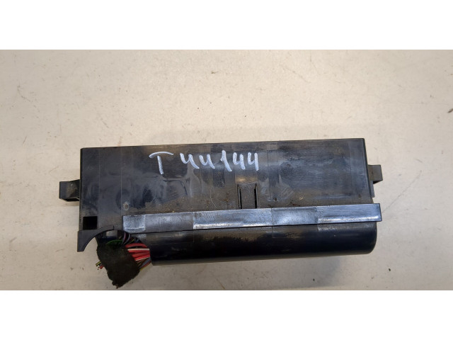 Блок предохранителей Skoda Fabia 2007-2010