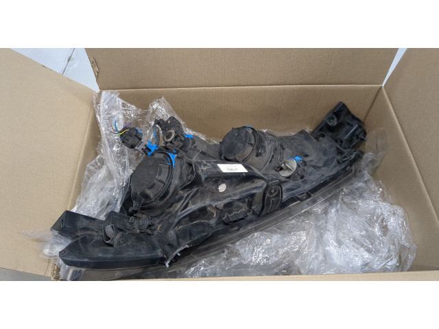 Фара передняя Mitsubishi Outlander 2012-2015 правая