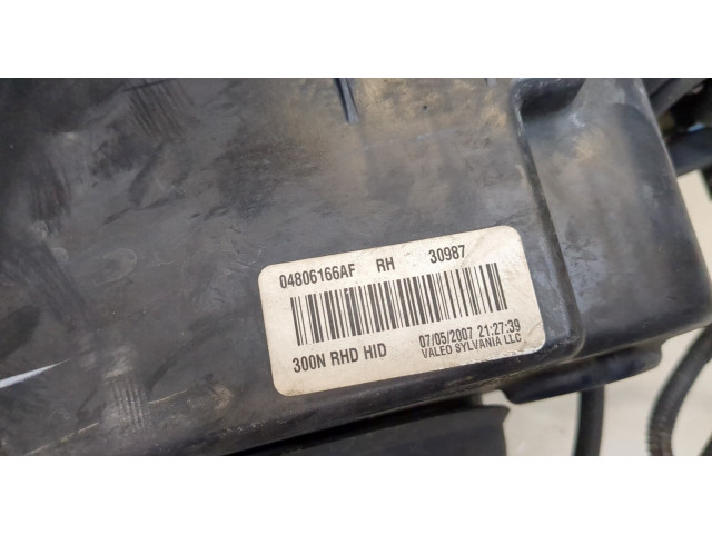 Фара передняя Chrysler 300C 2004-2011 правая