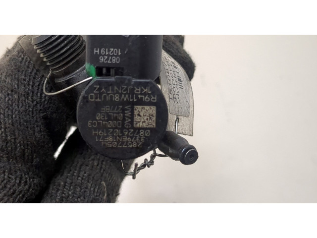 Форсунка топливная Skoda Octavia (A7) 2013-2023 04L130277BF