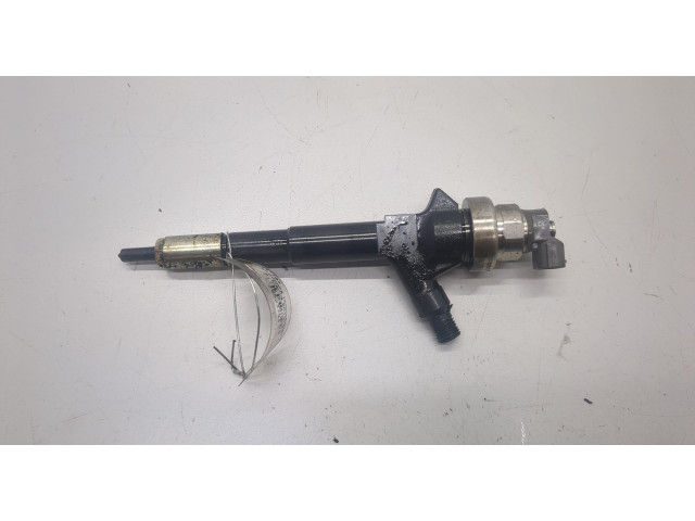 Форсунка топливная  Opel Meriva 2010-2018    55567729     