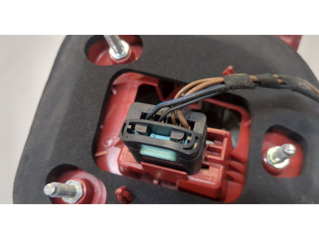 Задний фонарь          