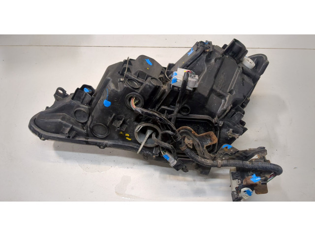 Фара передняя  Lexus IS 2005-2013 правая 