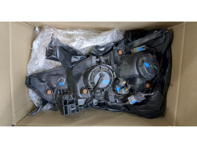 Фара передняя Mitsubishi ASX правая