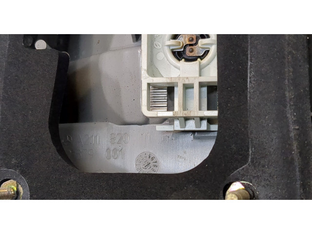 Задний фонарь          