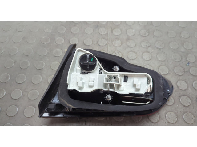 Задний фонарь