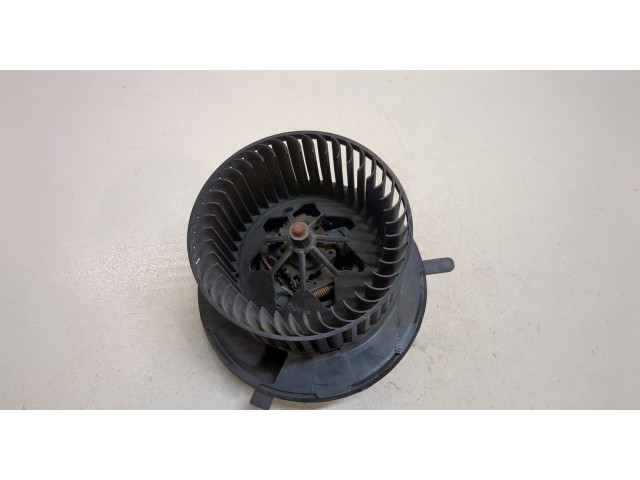 Моторчик печки Skoda Yeti 2009-2018