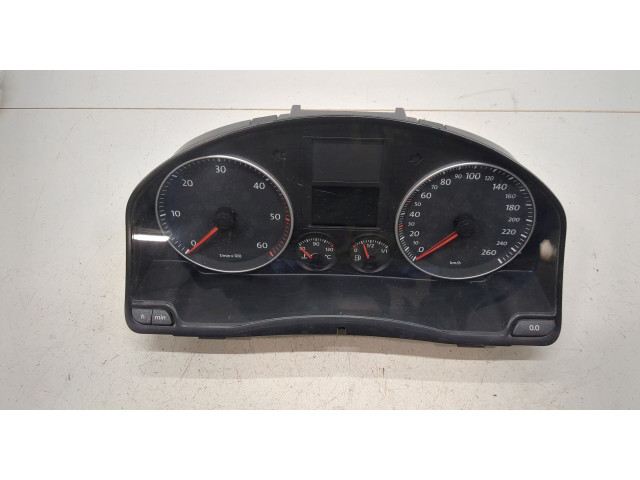 Панель приборов Volkswagen Golf 5 2003-2009