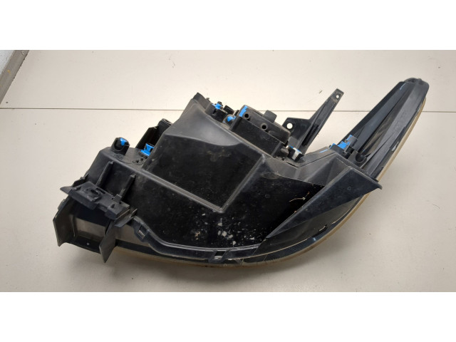 Фара передняя Mazda MPV 1999-2006 правая