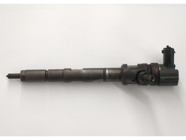 Форсунка топливная  KIA Sorento BL 2002-2011    338004A500     