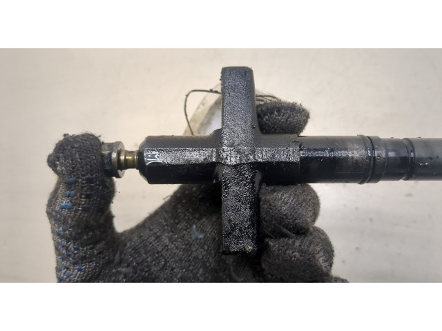 Форсунка топливная Mitsubishi Pajero / Montero 2000-2006 ME203961