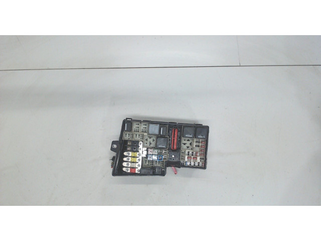 Блок реле  Ford Focus 2 2005-2008      6M5T14K733EHC     1.8