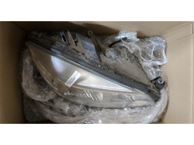 Фара передняя  Mercedes C W204 2006-2015 правая 