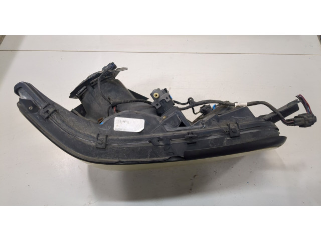 Фара передняя  Infiniti QX56 2004-2010 правая 