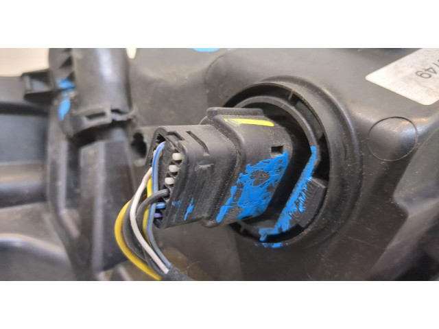 Фара передняя  Cadillac XT4 левая 