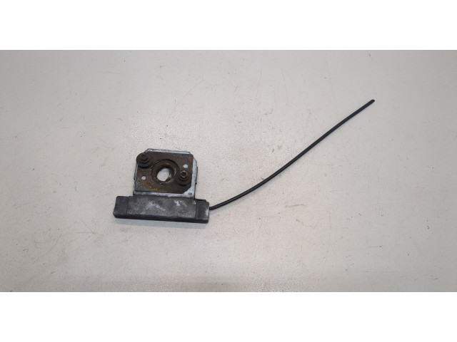 Замок капота  Renault Trafic 2001-2014     