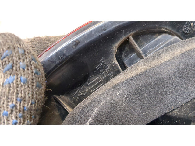 Задний фонарь          