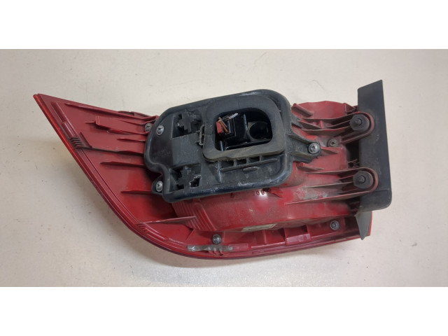 Задний фонарь          