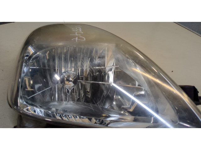 Фара передняя  Toyota Prius 2003-2009 правая 