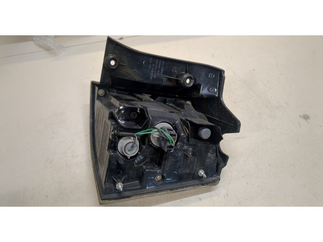 Задний фонарь 8330A379